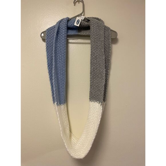 Knit Infinity Scarf Blue White Gray NEW - Picture 1 of 3